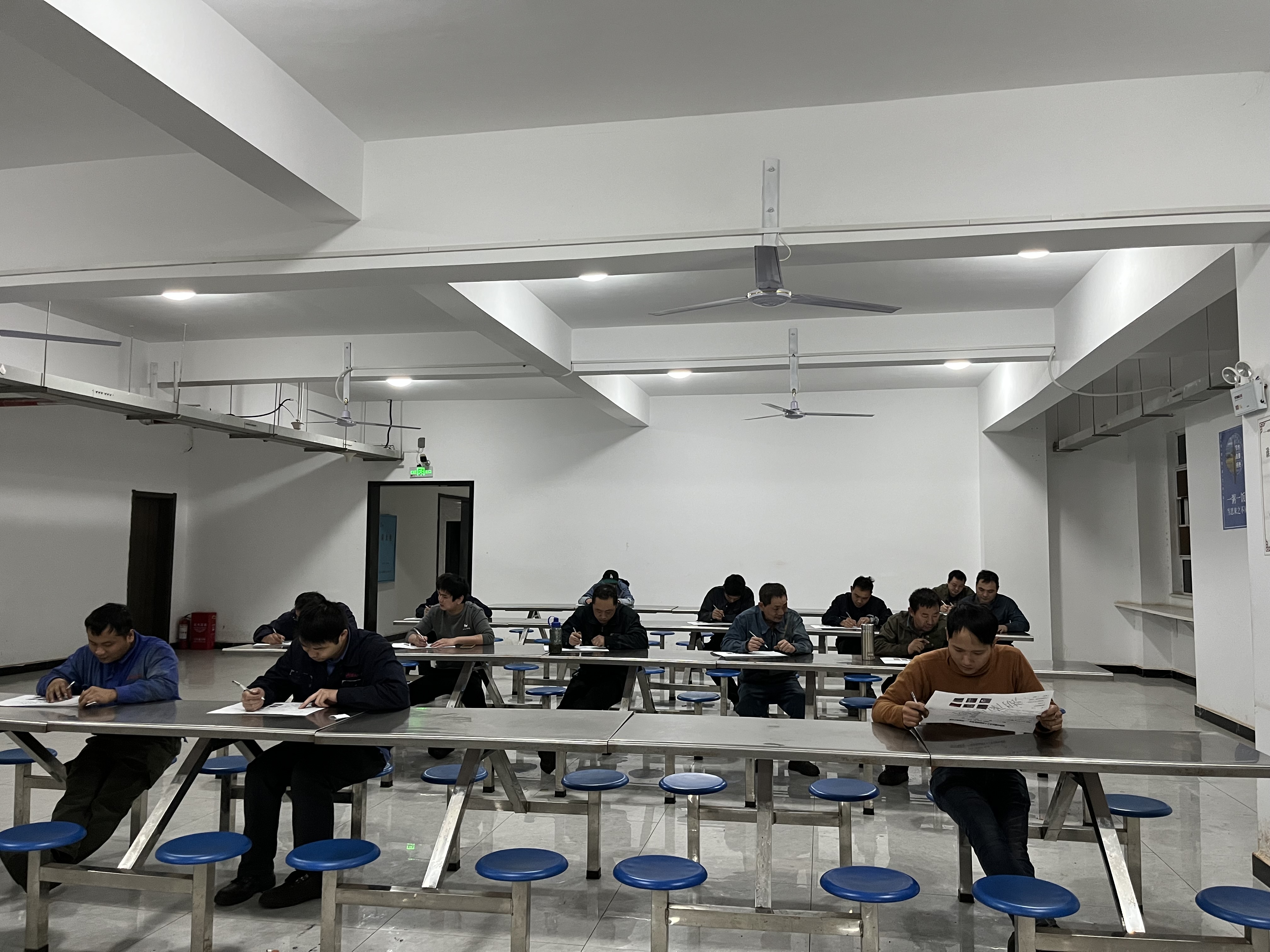 4b2566de-c07e-4975-8404-5b3f477afc02