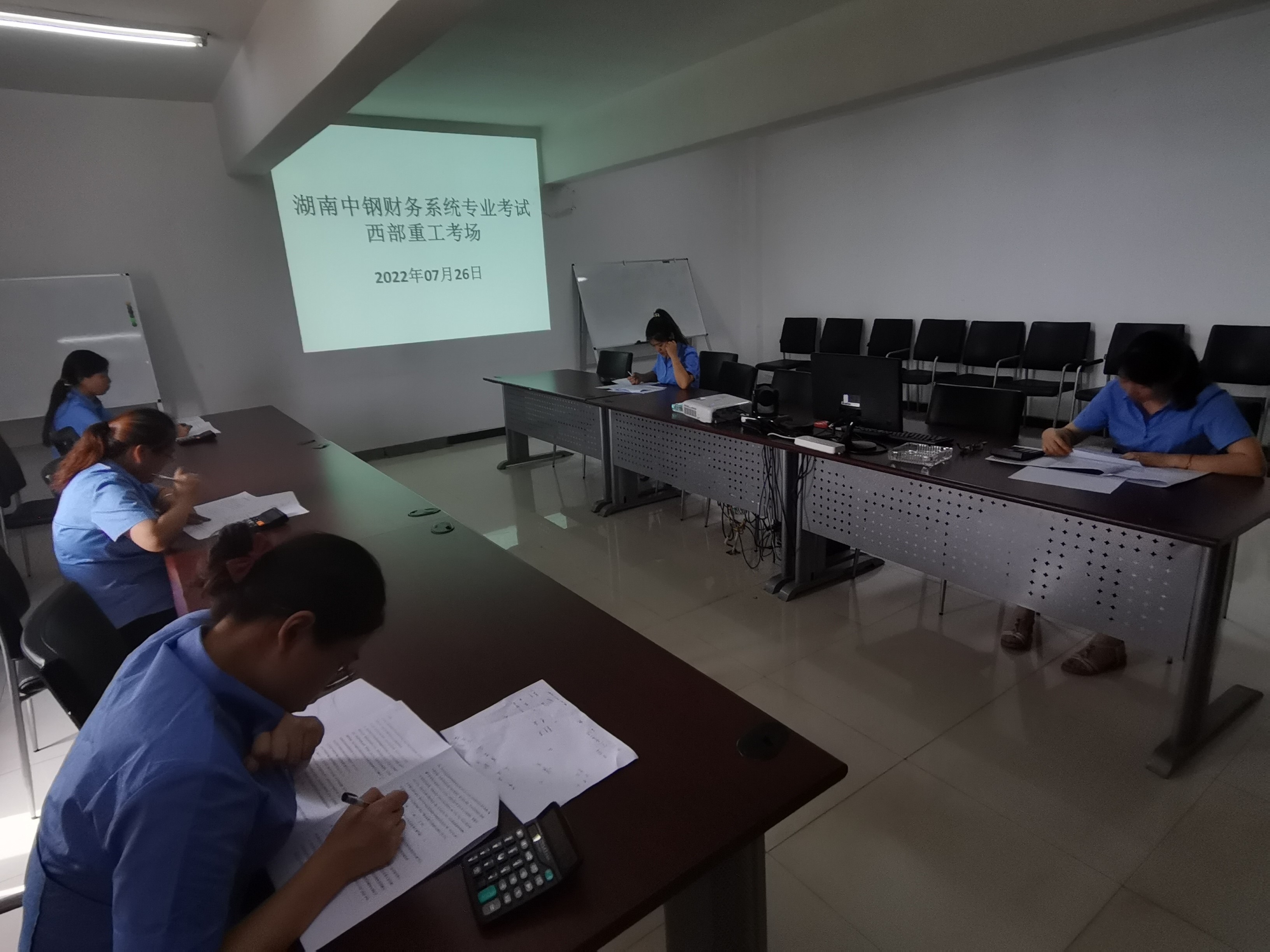 dcaf608e-7ceb-44a7-beac-50feeda0ed71