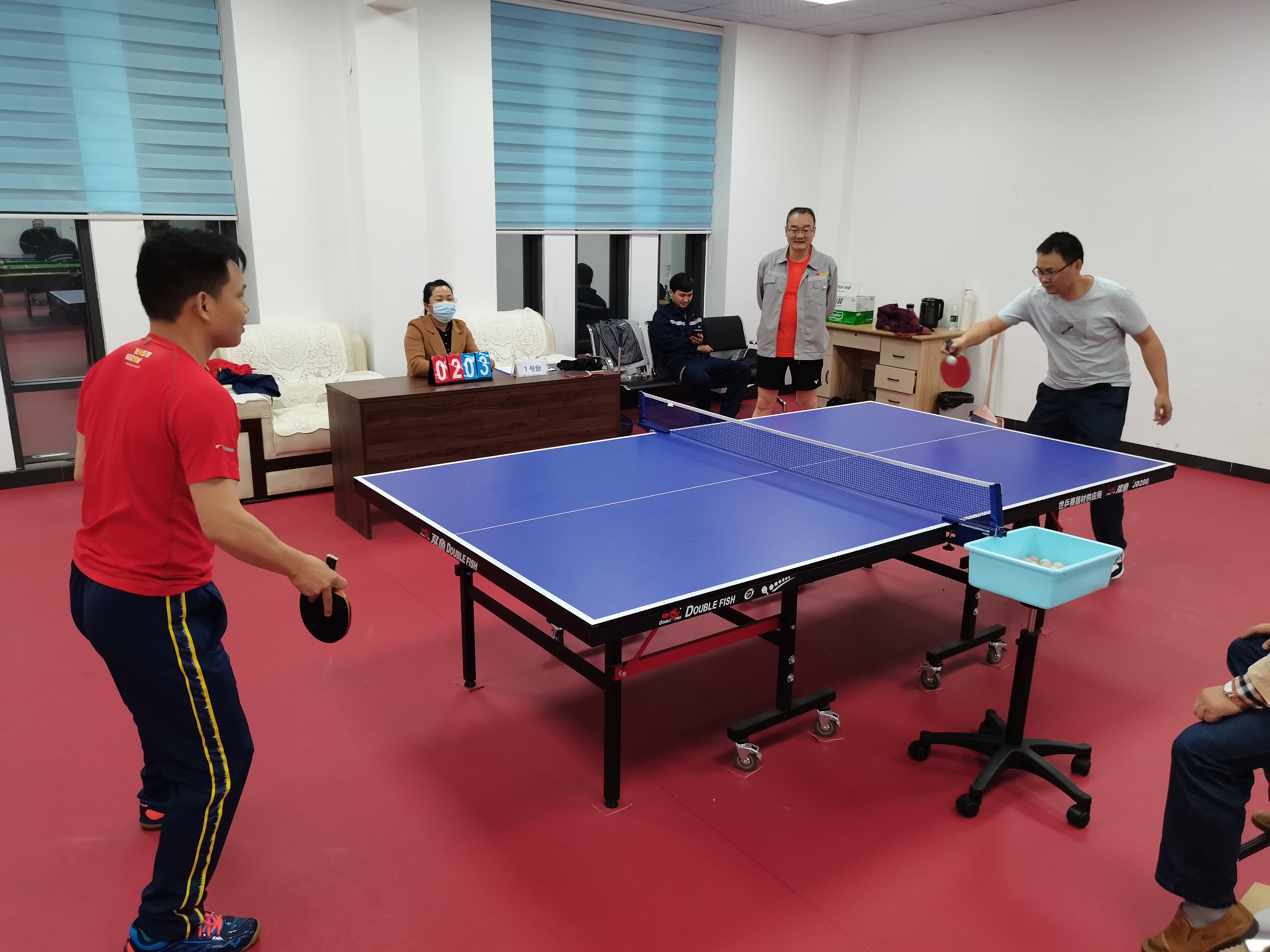 e06d26ce-5c5f-40d2-b2ff-5e91135982f6