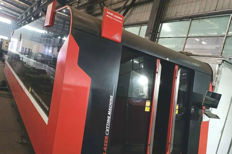 宏山，，，海目星双平台激光切割机